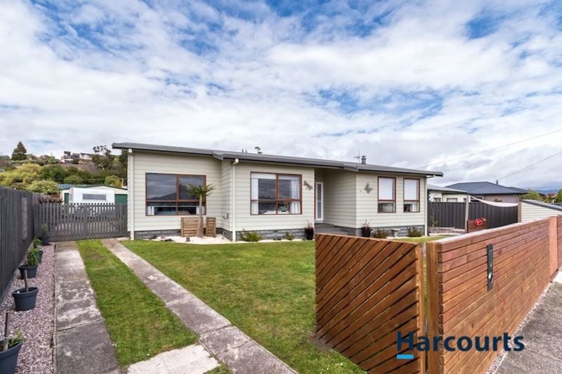 Photo - 118 Leven Street, Ulverstone TAS 7315 - Image 2