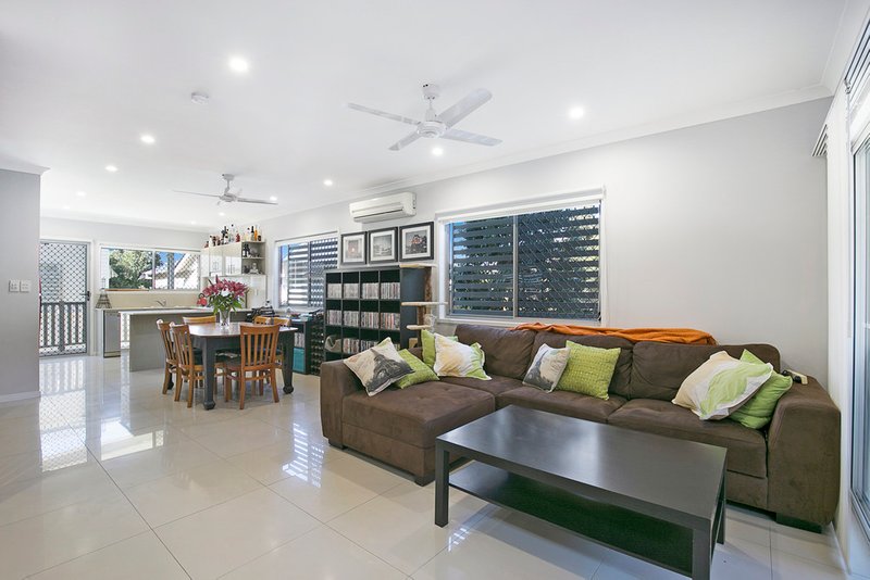 Photo - 1/18 Lothian Street, Annerley QLD 4103 - Image 4