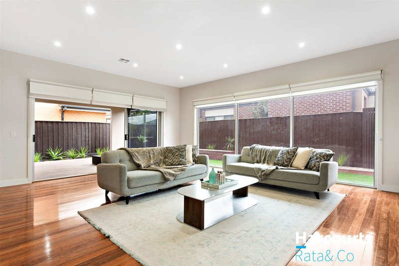 Photo - 118 Lyndarum Drive, Epping VIC 3076 - Image 6