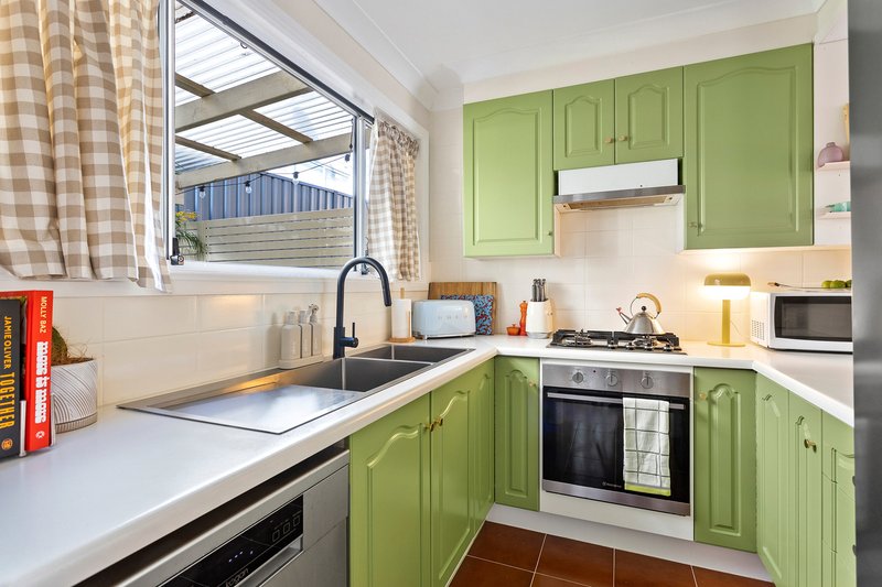 Photo - 1/18 Mangerton Road, Wollongong NSW 2500 - Image 4