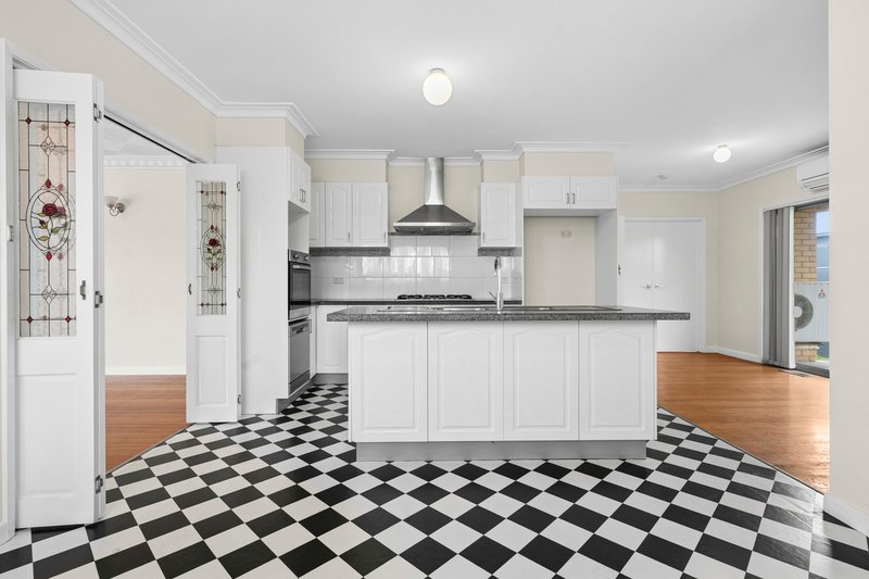 Photo - 1/18 Maple Crescent, Bell Park VIC 3215 - Image 2