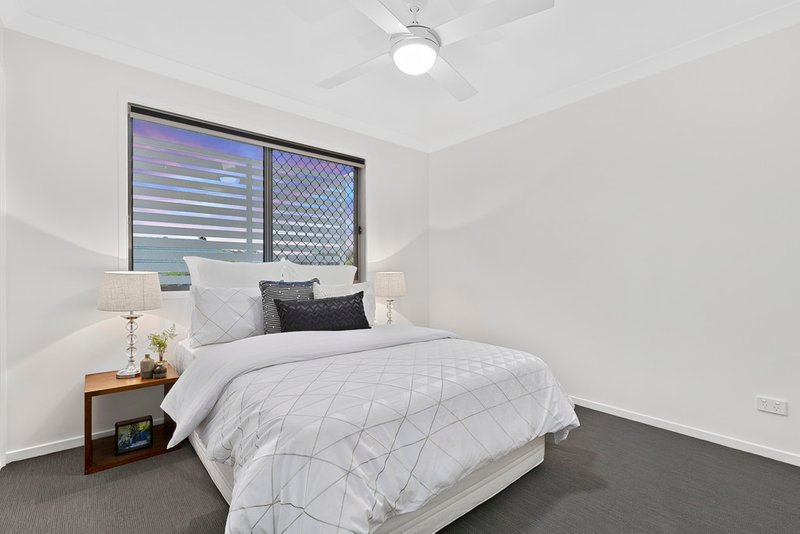 Photo - 118 Mcconaghy Street, Mitchelton QLD 4053 - Image 11