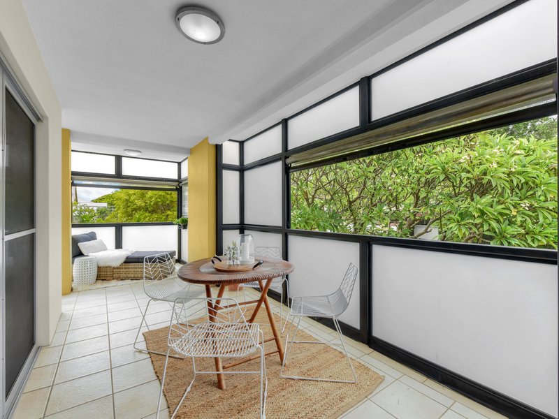 Photo - 1/18 Milne Street, Clayfield QLD 4011 - Image 3