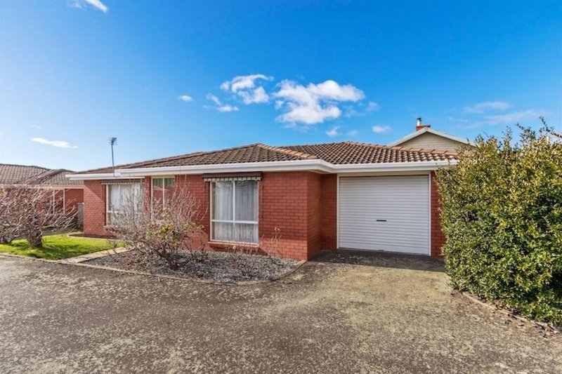 Photo - 1/18 Nicholls Street, Devonport TAS 7310 - Image 2