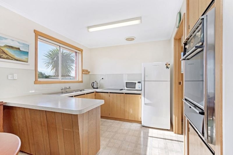 Photo - 1/18 Nicholls Street, Devonport TAS 7310 - Image 4