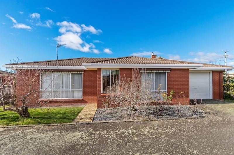 Photo - 1/18 Nicholls Street, Devonport TAS 7310 - Image 11