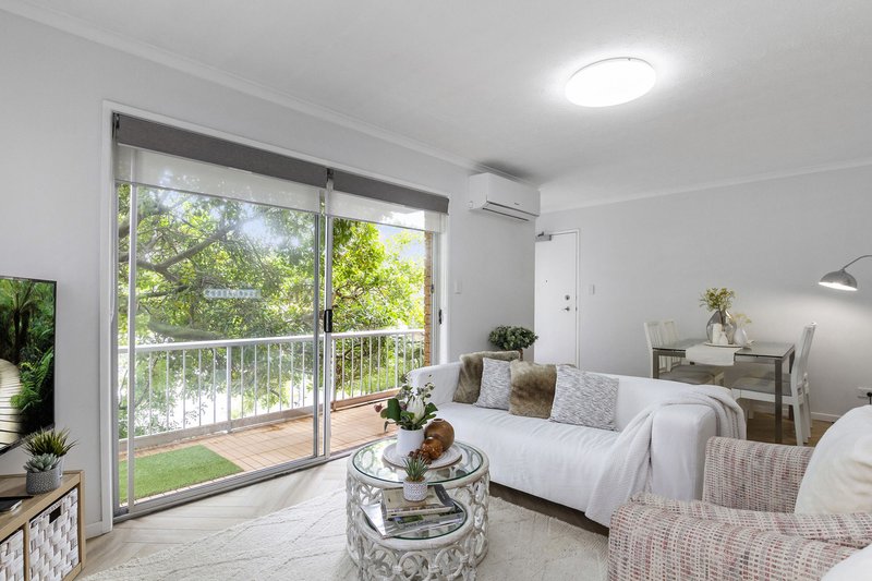 Photo - 1/18 North Street, Southport QLD 4215 - Image 6