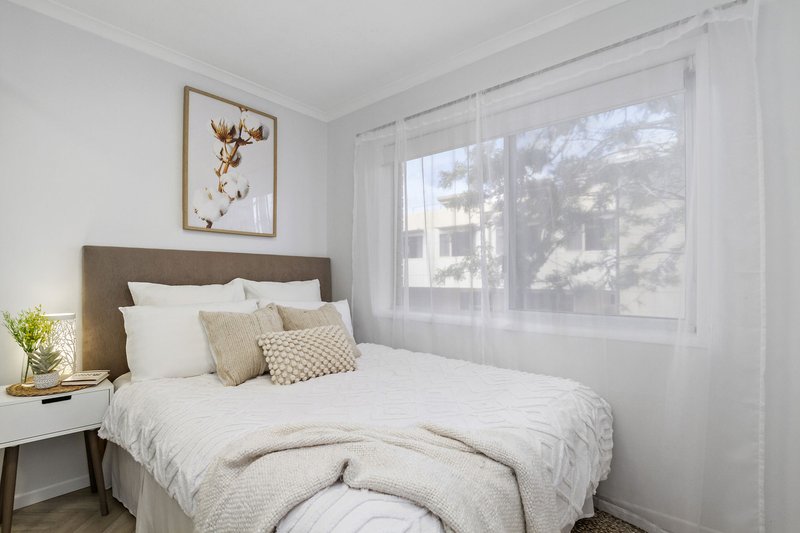 Photo - 1/18 North Street, Southport QLD 4215 - Image 9