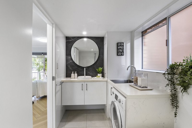 Photo - 1/18 North Street, Southport QLD 4215 - Image 12