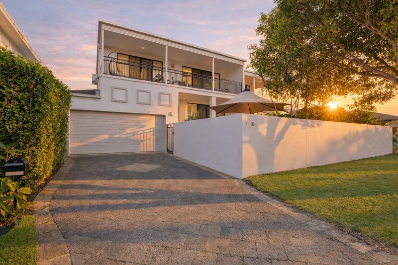 Photo - 1/18 Ocean Street, Runaway Bay QLD 4216 - Image 2