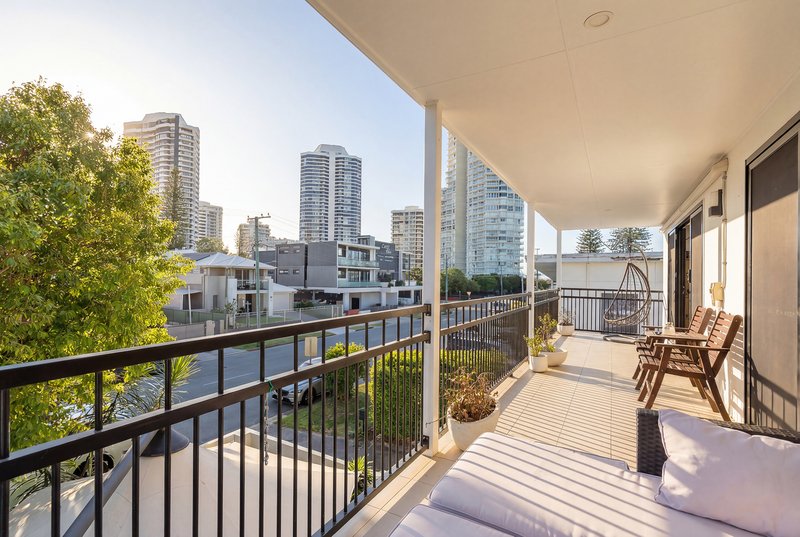 Photo - 1/18 Ocean Street, Runaway Bay QLD 4216 - Image 10