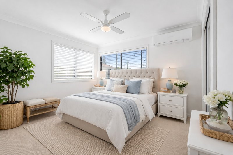 Photo - 1/18 Ocean Street, Runaway Bay QLD 4216 - Image 11