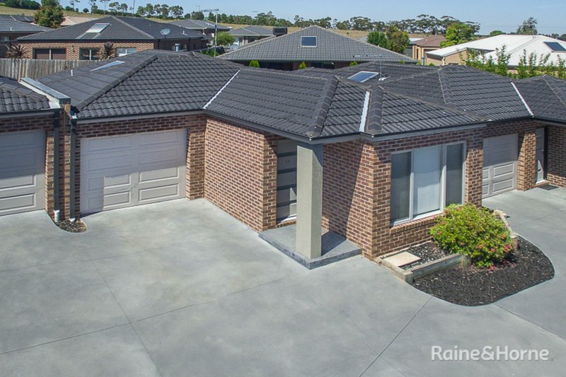 Photo - 11/8 Pads Way, Sunbury VIC 3429 - Image 16