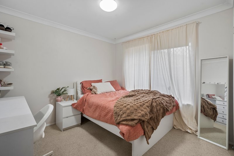 Photo - 118 Pohon Drive, Tanah Merah QLD 4128 - Image 10