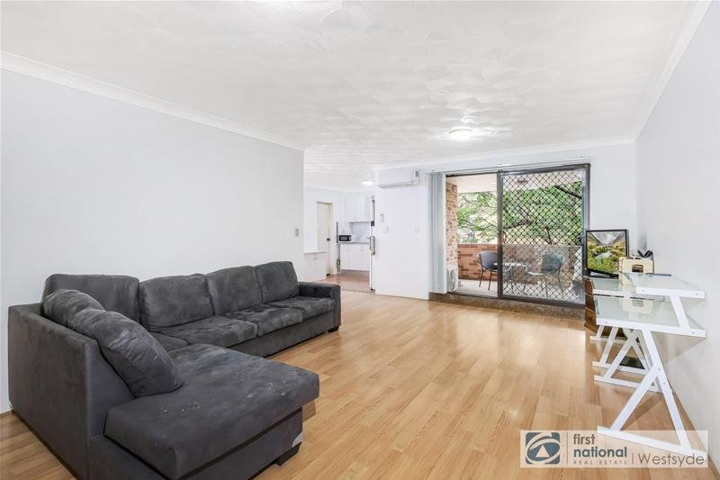 Photo - 1/18 Queens Road, Westmead NSW 2145 - Image 2