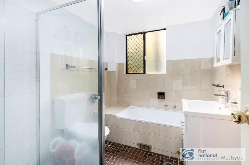 Photo - 1/18 Queens Road, Westmead NSW 2145 - Image 7