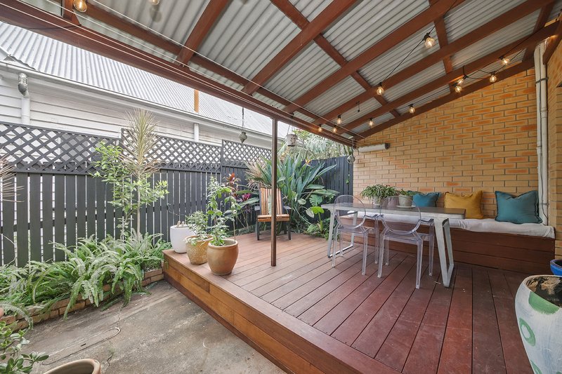 Photo - 1/18 Rise St , Mount Gravatt East QLD 4122 - Image 11