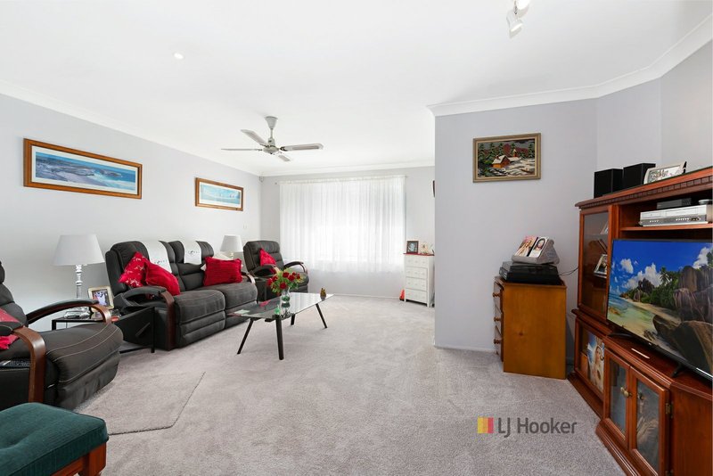 Photo - 118 Roper Road, Blue Haven NSW 2262 - Image 4