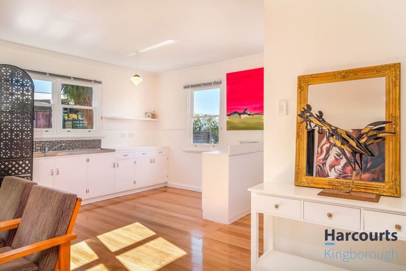 Photo - 118 Roslyn Avenue, Blackmans Bay TAS 7052 - Image 6