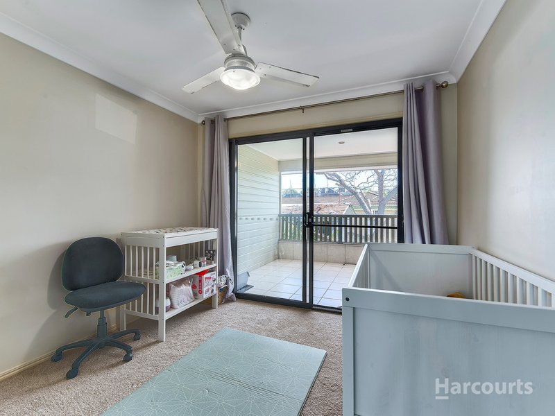 Photo - 1/18 Rowell Street, Zillmere QLD 4034 - Image 8