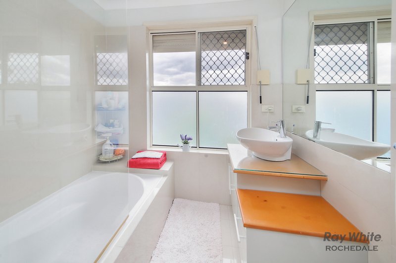 Photo - 118 Rubicon Crescent, Kuraby QLD 4112 - Image 20