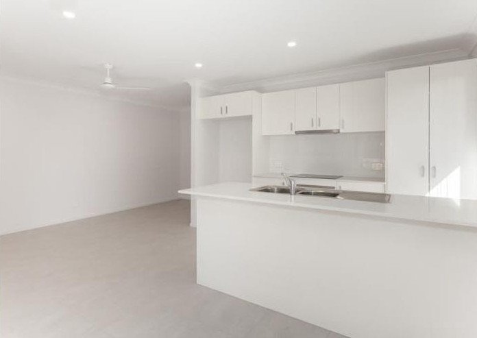 Photo - 1/18 Ryrie Court, Park Ridge QLD 4125 - Image 3