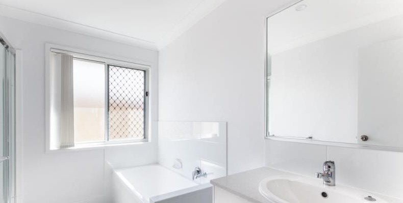 Photo - 1/18 Ryrie Court, Park Ridge QLD 4125 - Image 7