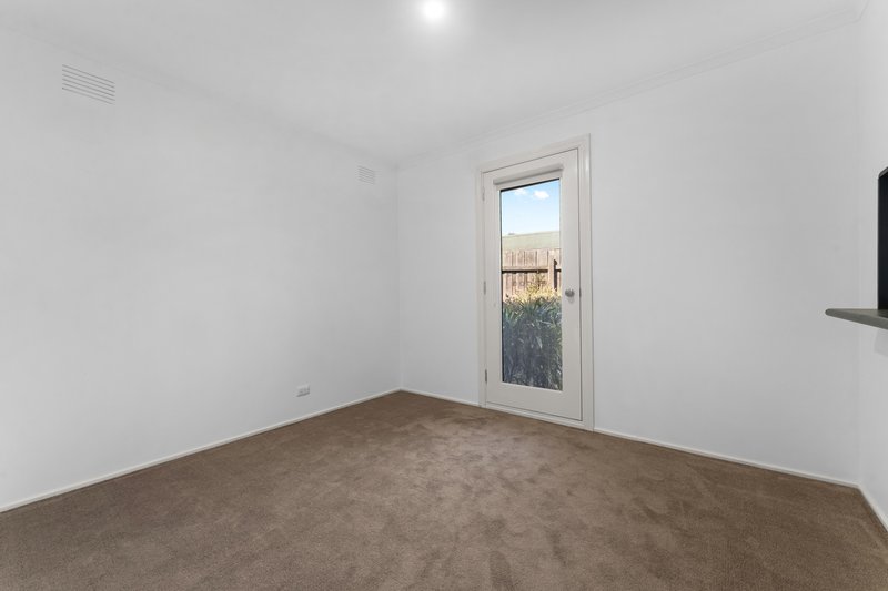 Photo - 1/18 Shearwater Drive, Carrum Downs VIC 3201 - Image 11