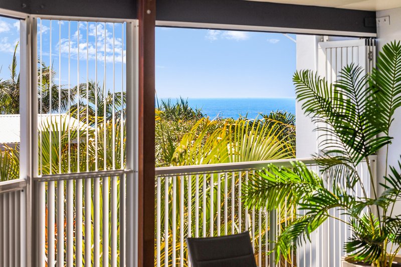 Photo - 1/18 Sobraon Street, Sunrise Beach QLD 4567 - Image 3