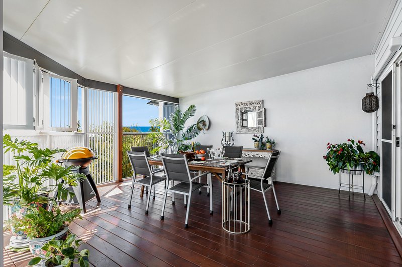 Photo - 1/18 Sobraon Street, Sunrise Beach QLD 4567 - Image 4