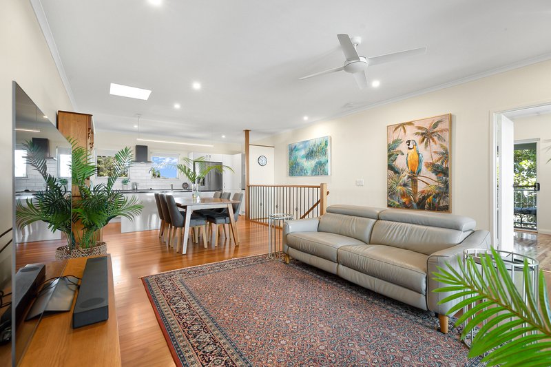 Photo - 1/18 Sobraon Street, Sunrise Beach QLD 4567 - Image 5