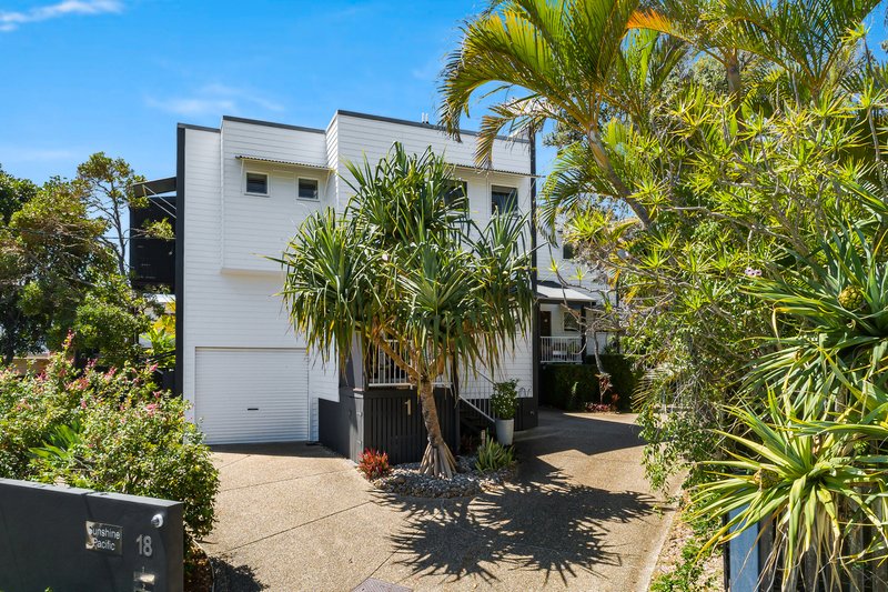 Photo - 1/18 Sobraon Street, Sunrise Beach QLD 4567 - Image 9