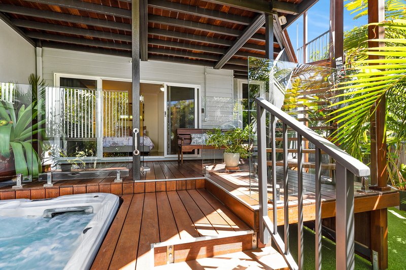 Photo - 1/18 Sobraon Street, Sunrise Beach QLD 4567 - Image 12