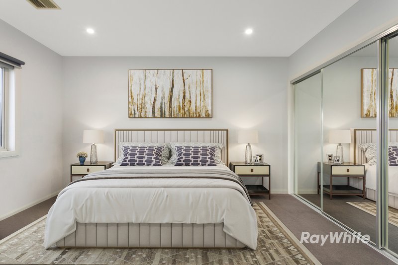 Photo - 118 Stanley Avenue, Mount Waverley VIC 3149 - Image 8