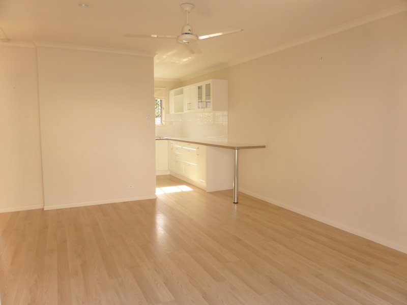 Photo - 1/18 Steven Street, Redcliffe QLD 4020 - Image 5