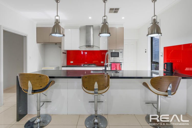 Photo - 118 The Boulevard, Parafield Gardens SA 5107 - Image 7