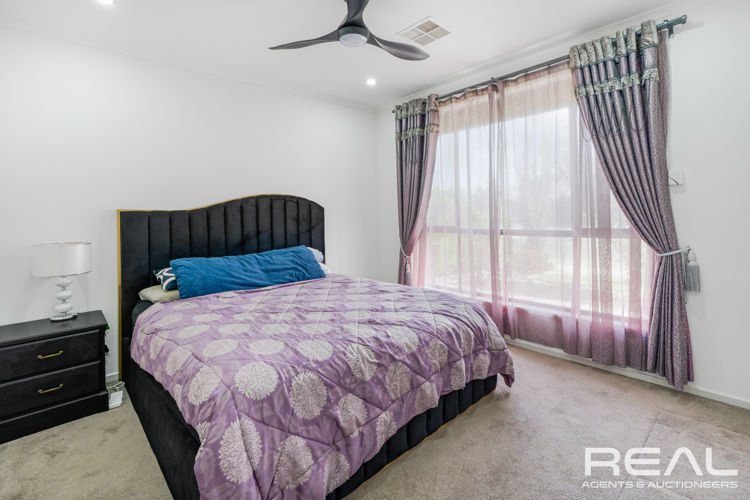 Photo - 118 The Boulevard, Parafield Gardens SA 5107 - Image 8