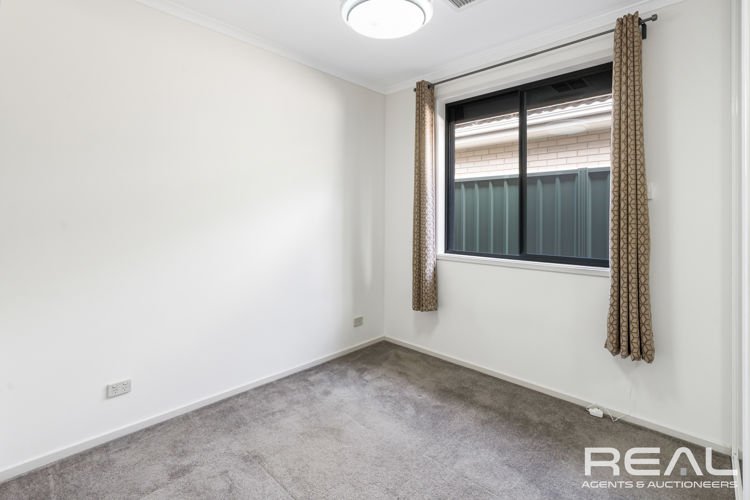 Photo - 118 The Boulevard, Parafield Gardens SA 5107 - Image 9