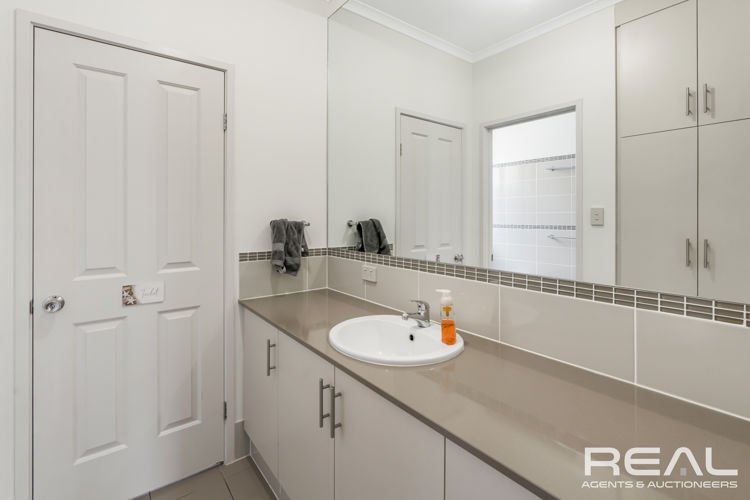 Photo - 118 The Boulevard, Parafield Gardens SA 5107 - Image 15