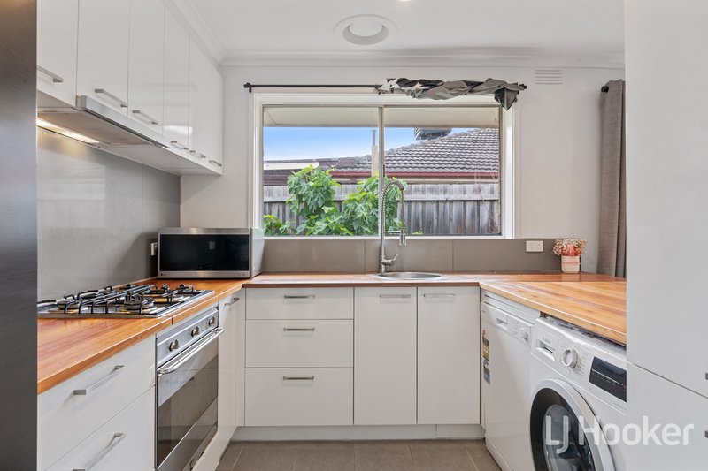 Photo - 1/18 Third Avenue, Dandenong North VIC 3175 - Image 5