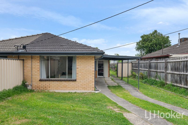 Photo - 1/18 Third Avenue, Dandenong North VIC 3175 - Image 8