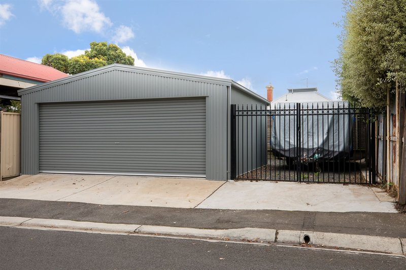 Photo - 118 Victoria Street, Ballarat East VIC 3350 - Image 11