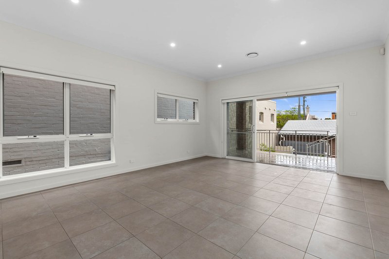 Photo - 1/18 Waverley Crescent, Bondi Junction NSW 2022 - Image 4