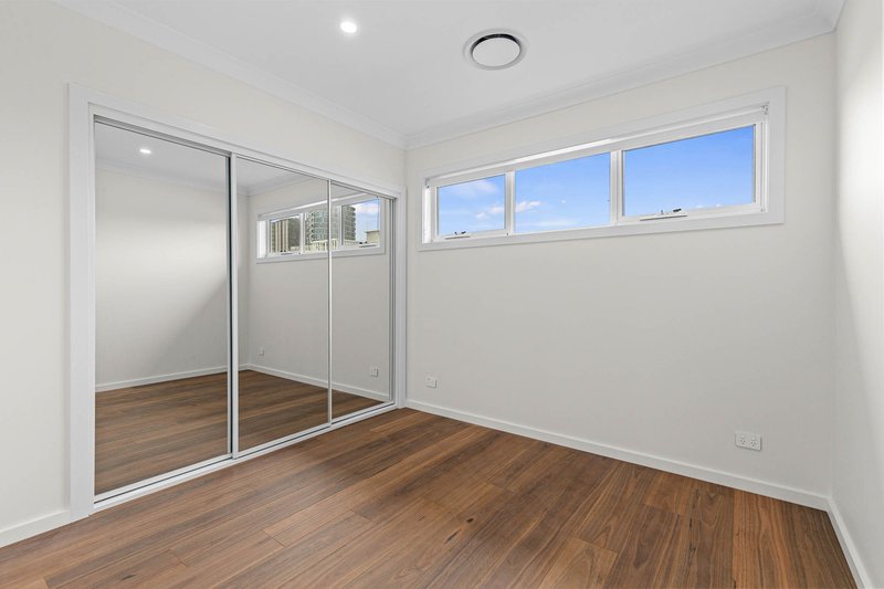 Photo - 1/18 Waverley Crescent, Bondi Junction NSW 2022 - Image 5