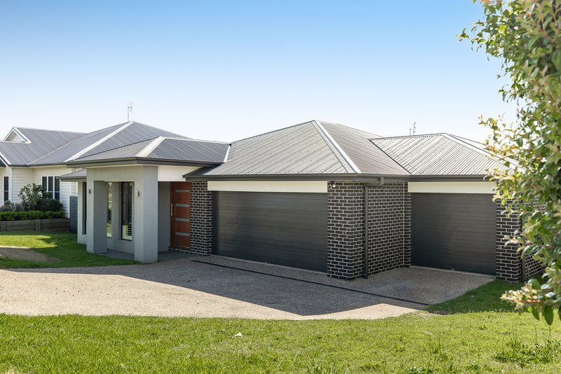 Photo - 118 Webcke Crescent, Kleinton QLD 4352 - Image 1