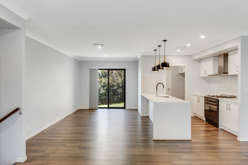 Photo - 118 Webcke Crescent, Kleinton QLD 4352 - Image 6