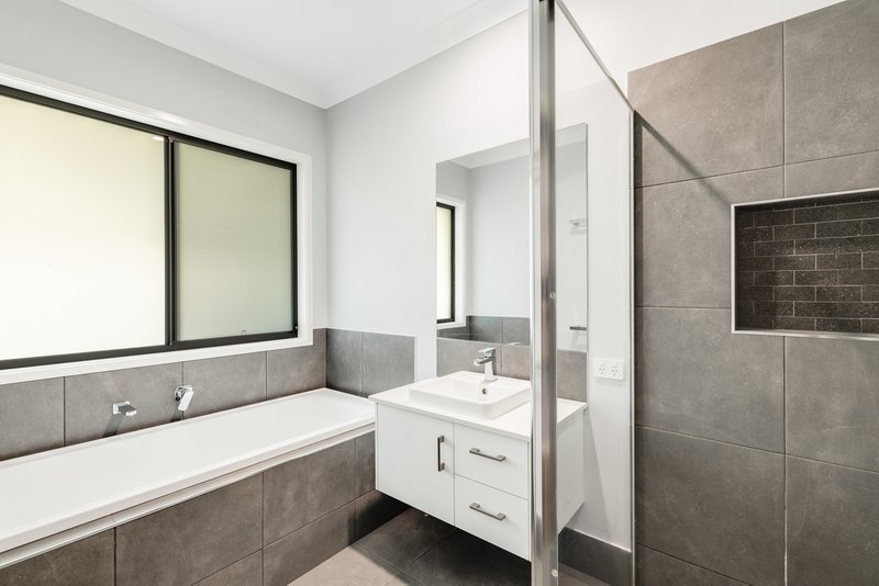 Photo - 118 Webcke Crescent, Kleinton QLD 4352 - Image 14