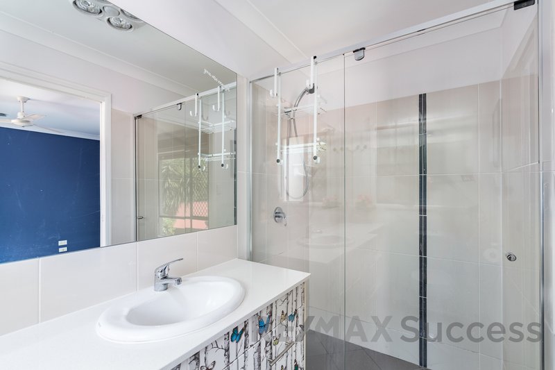 Photo - 1/18 Willowburn Drive, Rockville QLD 4350 - Image 5