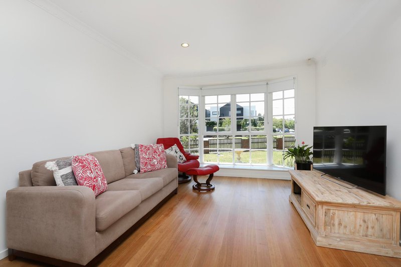 Photo - 1/180 Queen Street, Altona VIC 3018 - Image 2