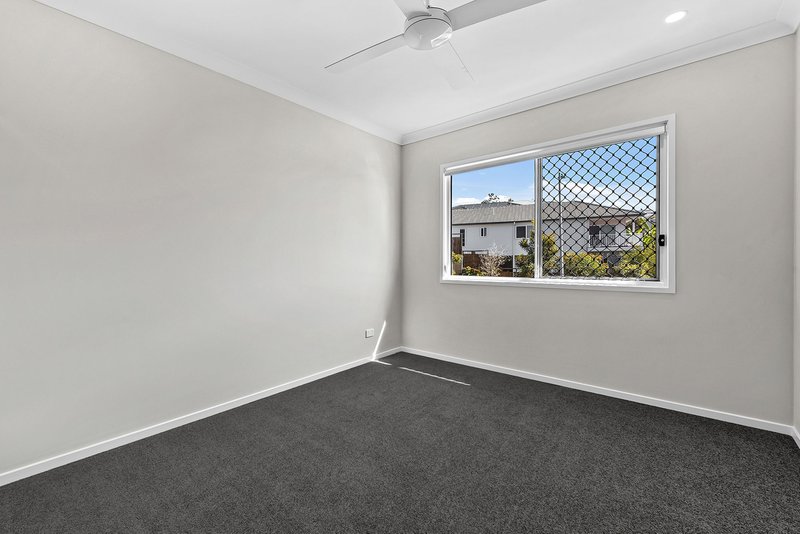 Photo - 1/182 Dublin Avenue, Spring Mountain QLD 4300 - Image 7